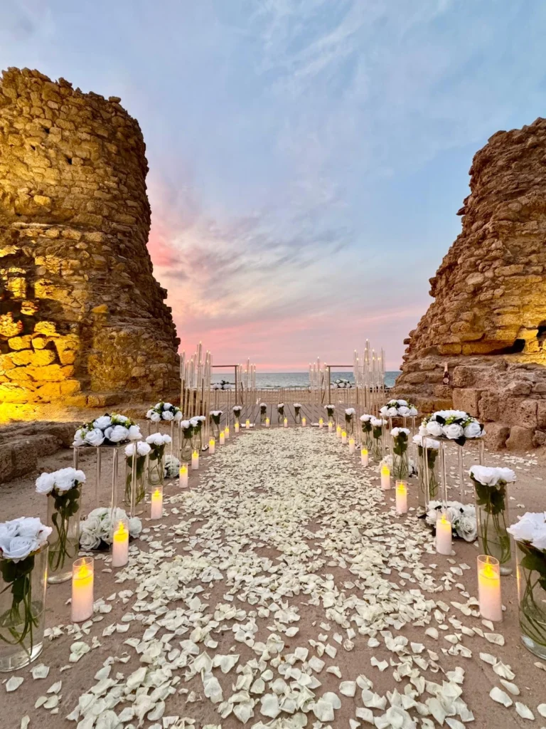 הצעת נישואין מלא וורדים