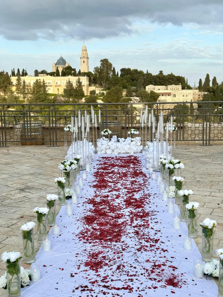 איך לתכנן הצעת נישואין בכותל